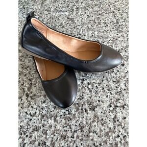 Universal Thread Black Faux Leather Ballet Flats Size 6.5 Round Toe Slip On